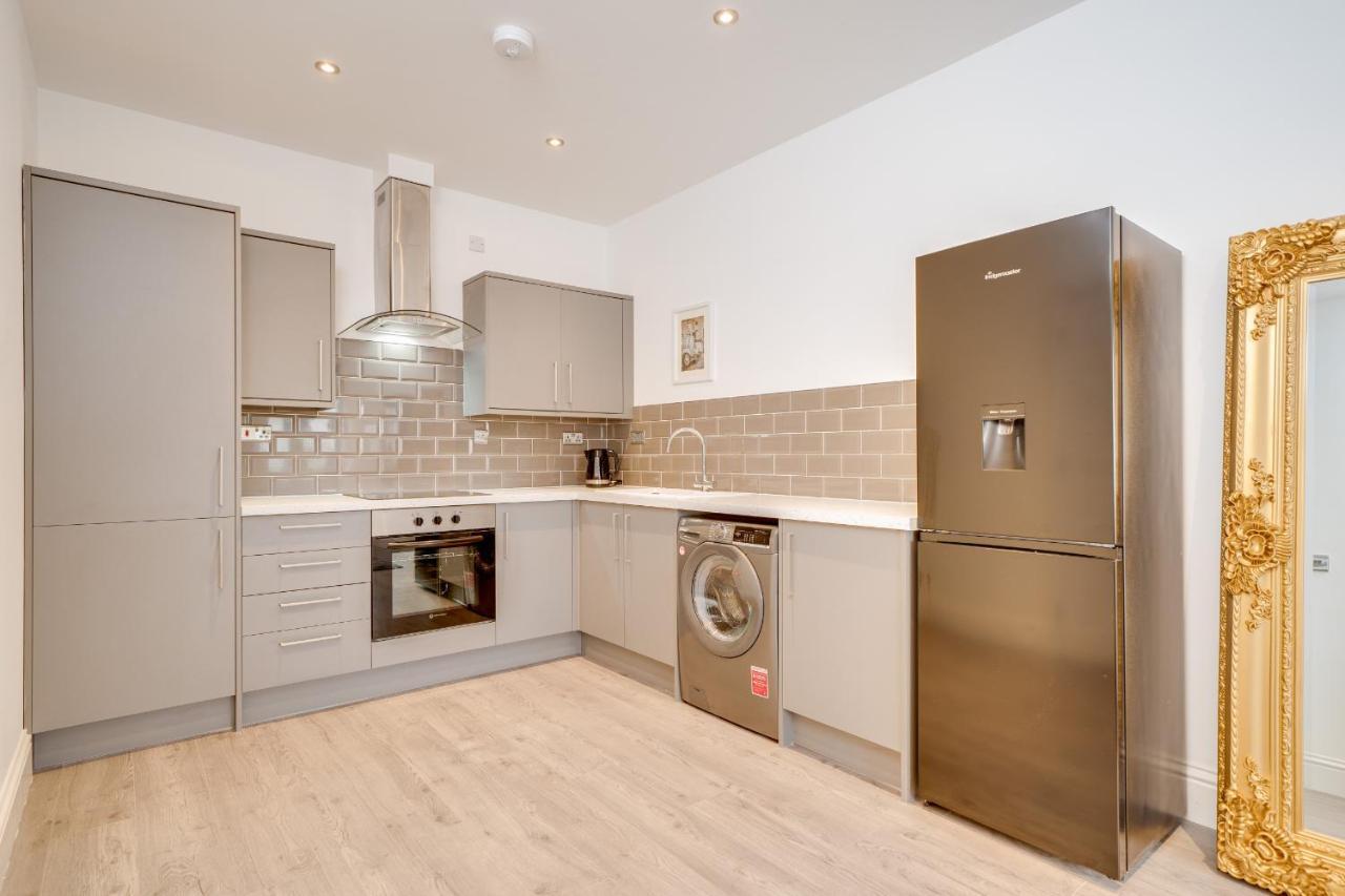 Town House Apartments Wakefield Luaran gambar
