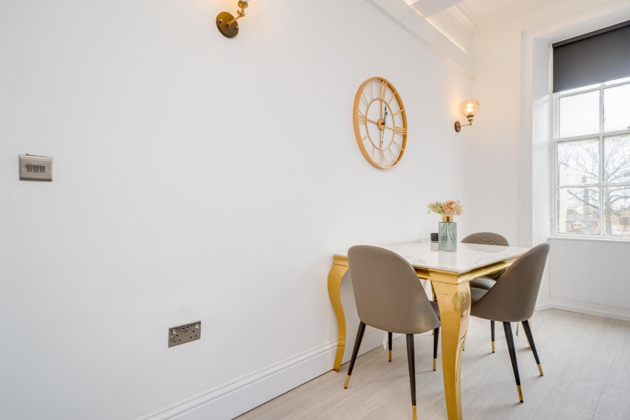 Town House Apartments Wakefield Luaran gambar
