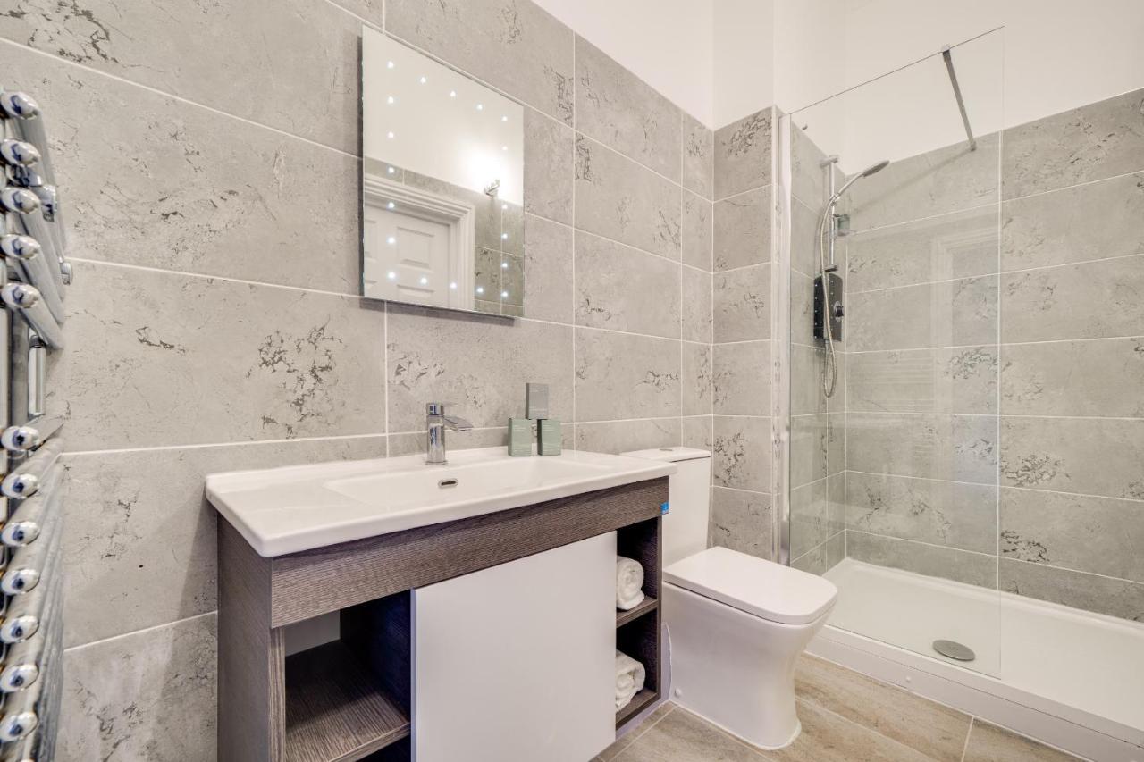 Town House Apartments Wakefield Luaran gambar